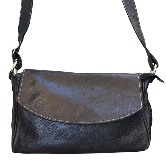 Roots Black Vintage Messenger Bag - Picture 3 of 16